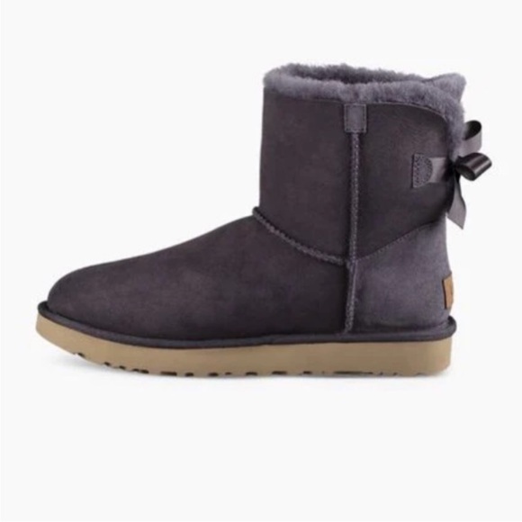 *NEW* Ugg Bailey Bow ll - Picture 4 of 14
